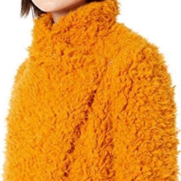 NWT Vero Moda Jayla Shaggy Short Teddy Moto Jacket Thai Curry Women’s Size Small - Picture 10 of 12